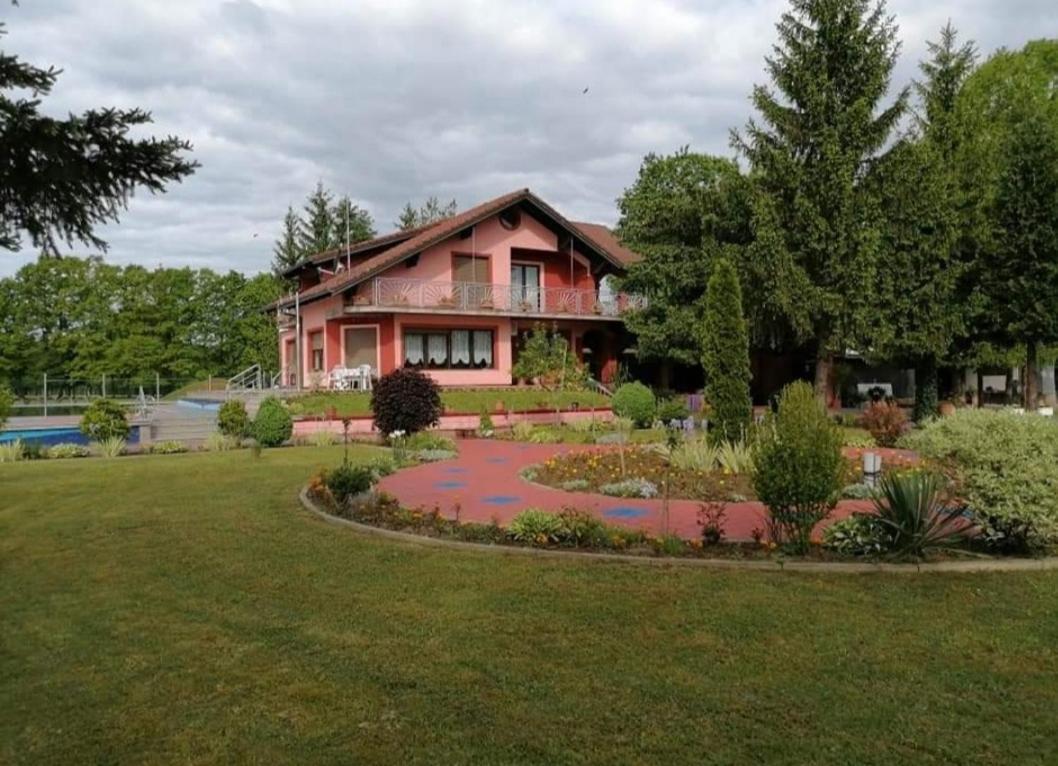 Stevin Ranc Apartment Bosanska Dubica Bagian luar foto